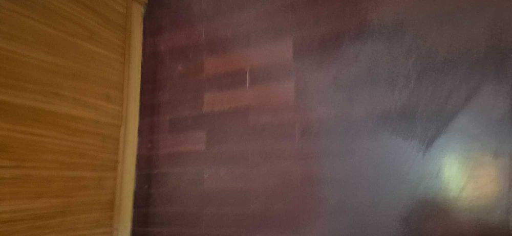 Móvel e duas cadeira antigos para hall de entrada