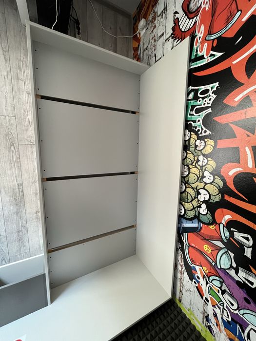 Sprzedam komplet mebli młodzieżowych