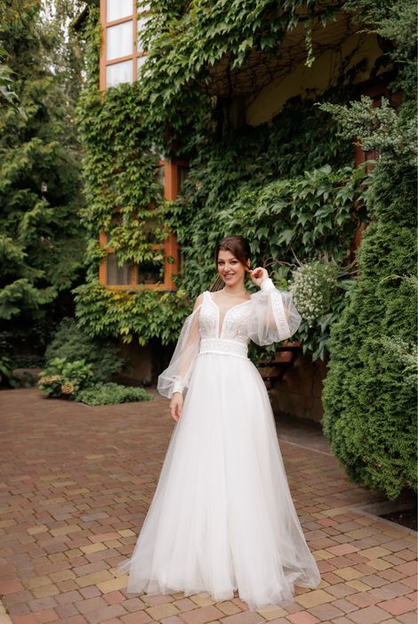 Сукня весільна 42-44 розмір