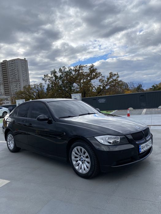 Продам BMW E90 2.0