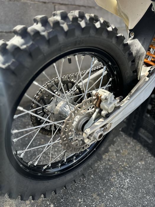 KTM SX 150.