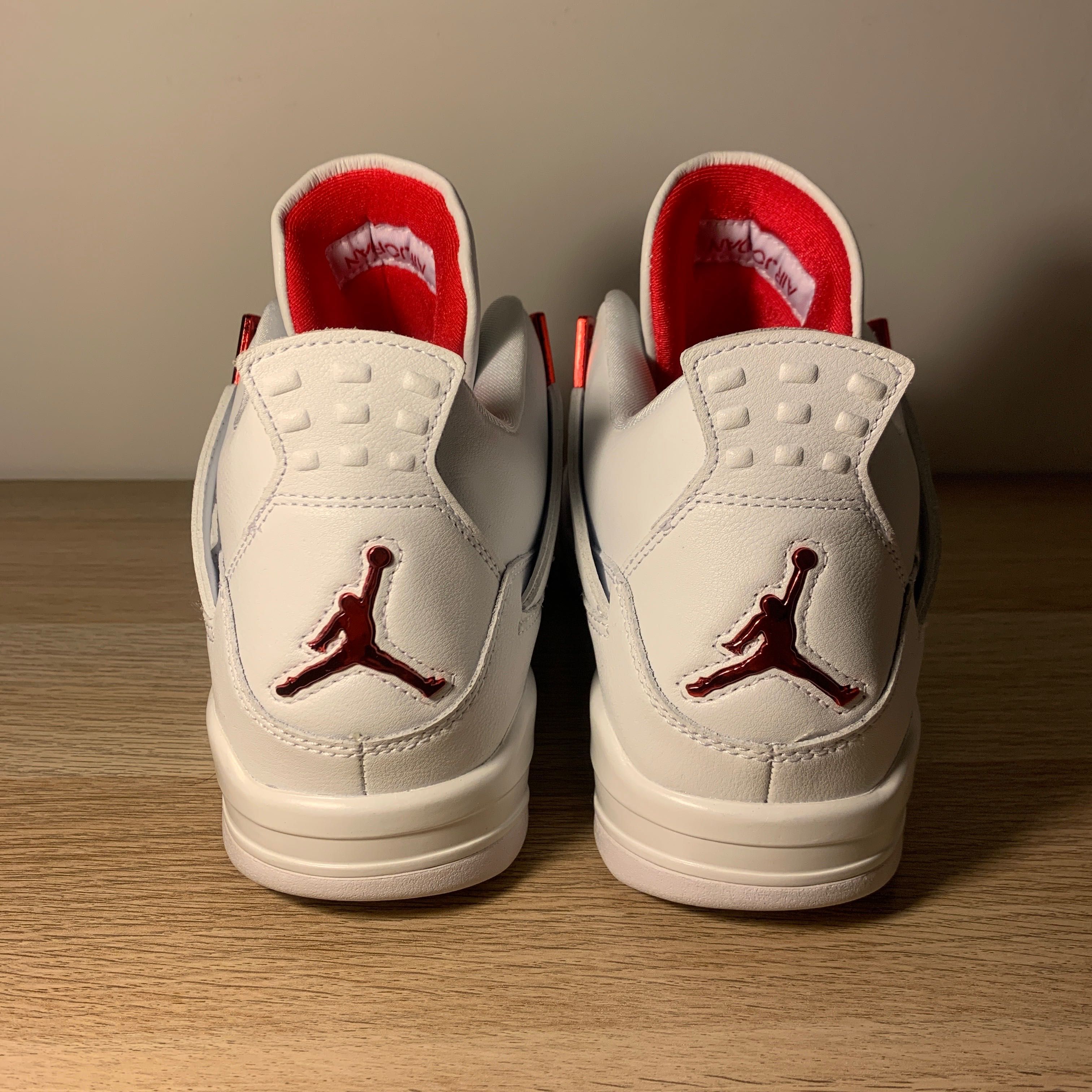 Air Jordan 4 Metallic Red