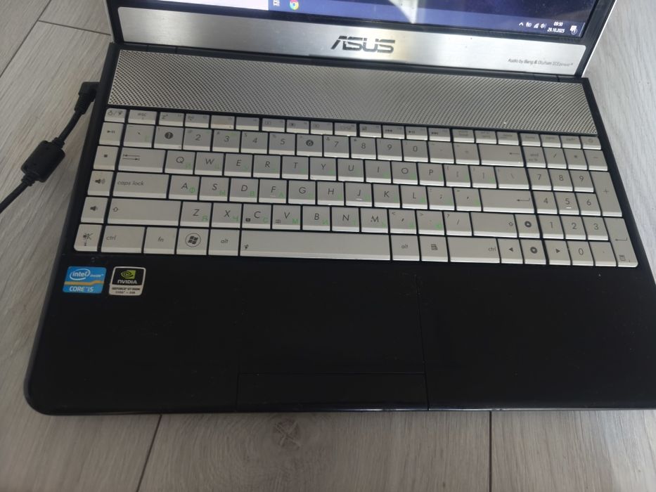 Duży laptop Asus 15 cali i5 SSD dysk NVIDIA 2gb