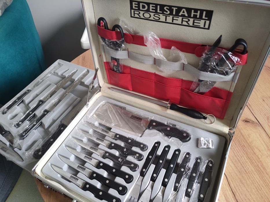 Grill BBQ zestaw sztućców noży widelców walizka