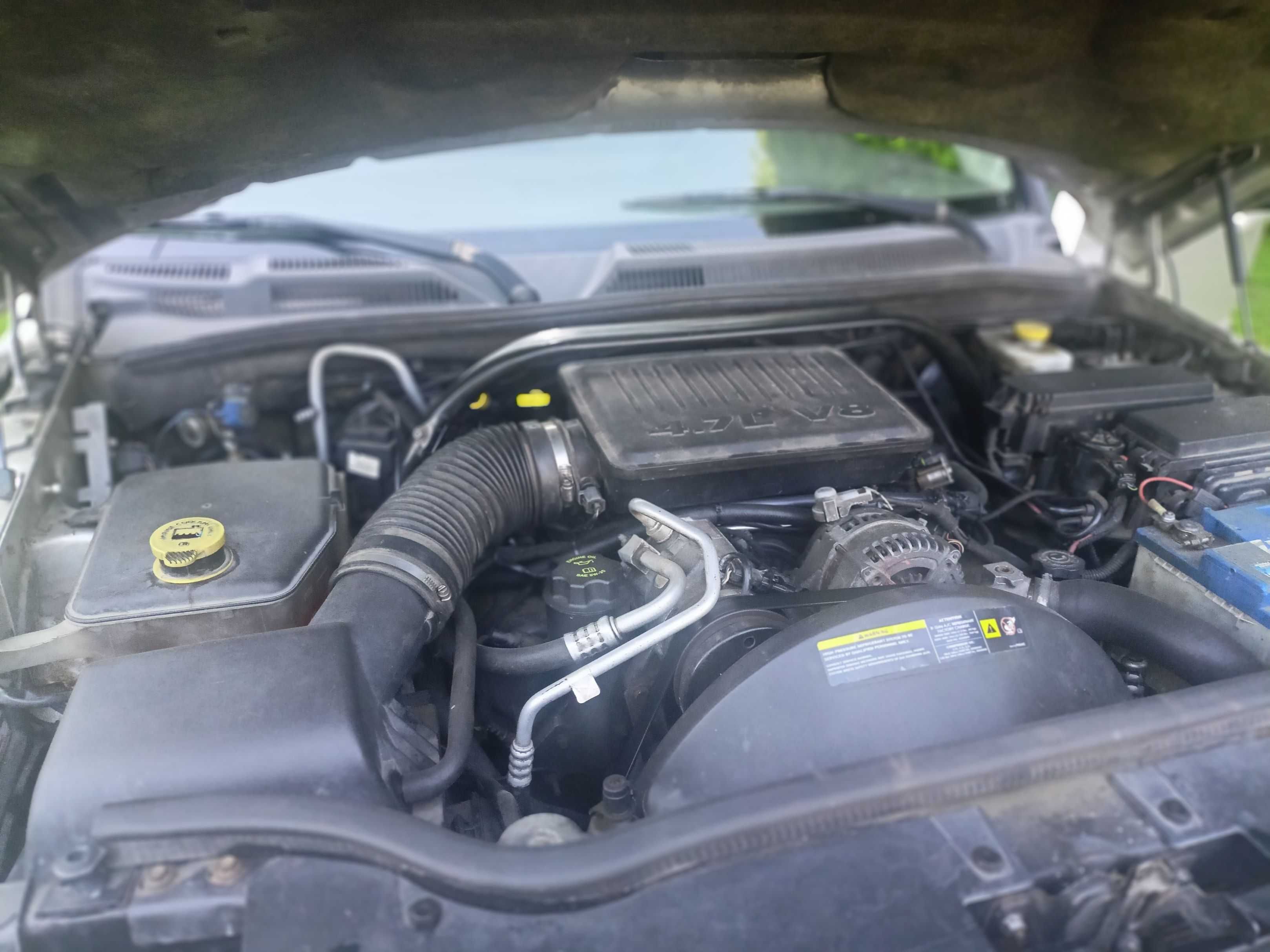 Jeep Commander 4.7 V8 LPG, Automat, 7 osób, 4x4 z reduktorem.