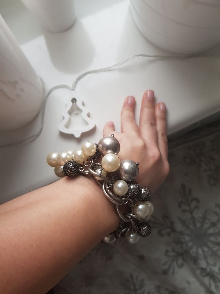 Przepiękna duża efektowna bransoleta z perlami