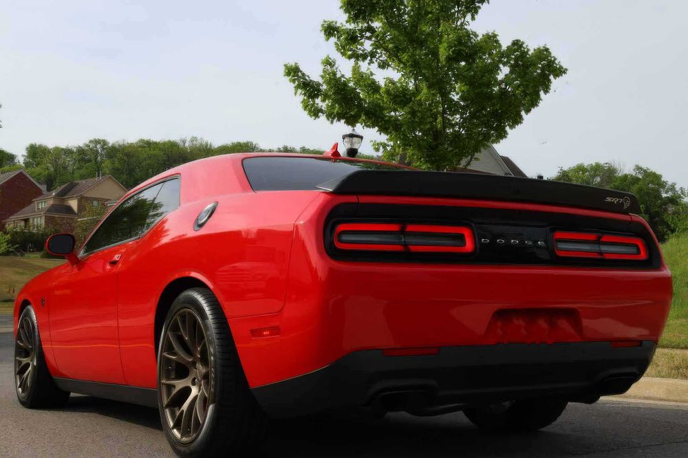 Dodge Challenger SRT Hellcat      2017