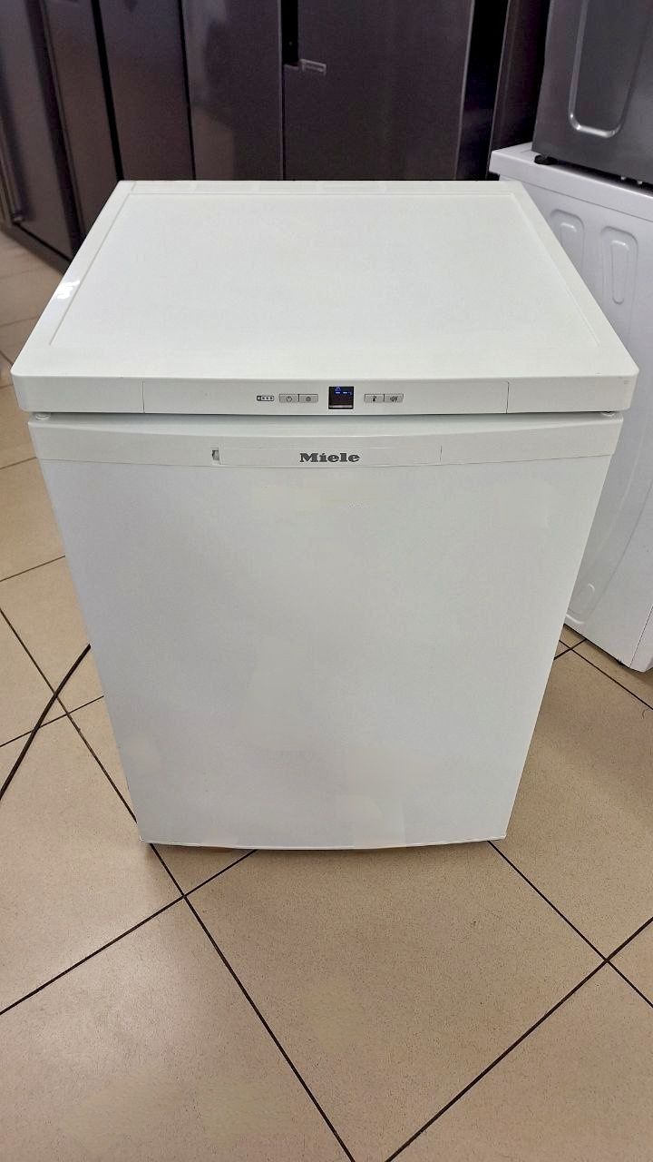 Морозильна камера міні AEG A71100TSW0 на 91л. Компактна,тиха, доставка