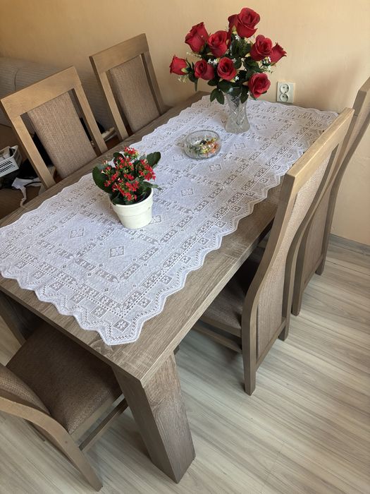 Rozkladany stól i 6 krzeseł