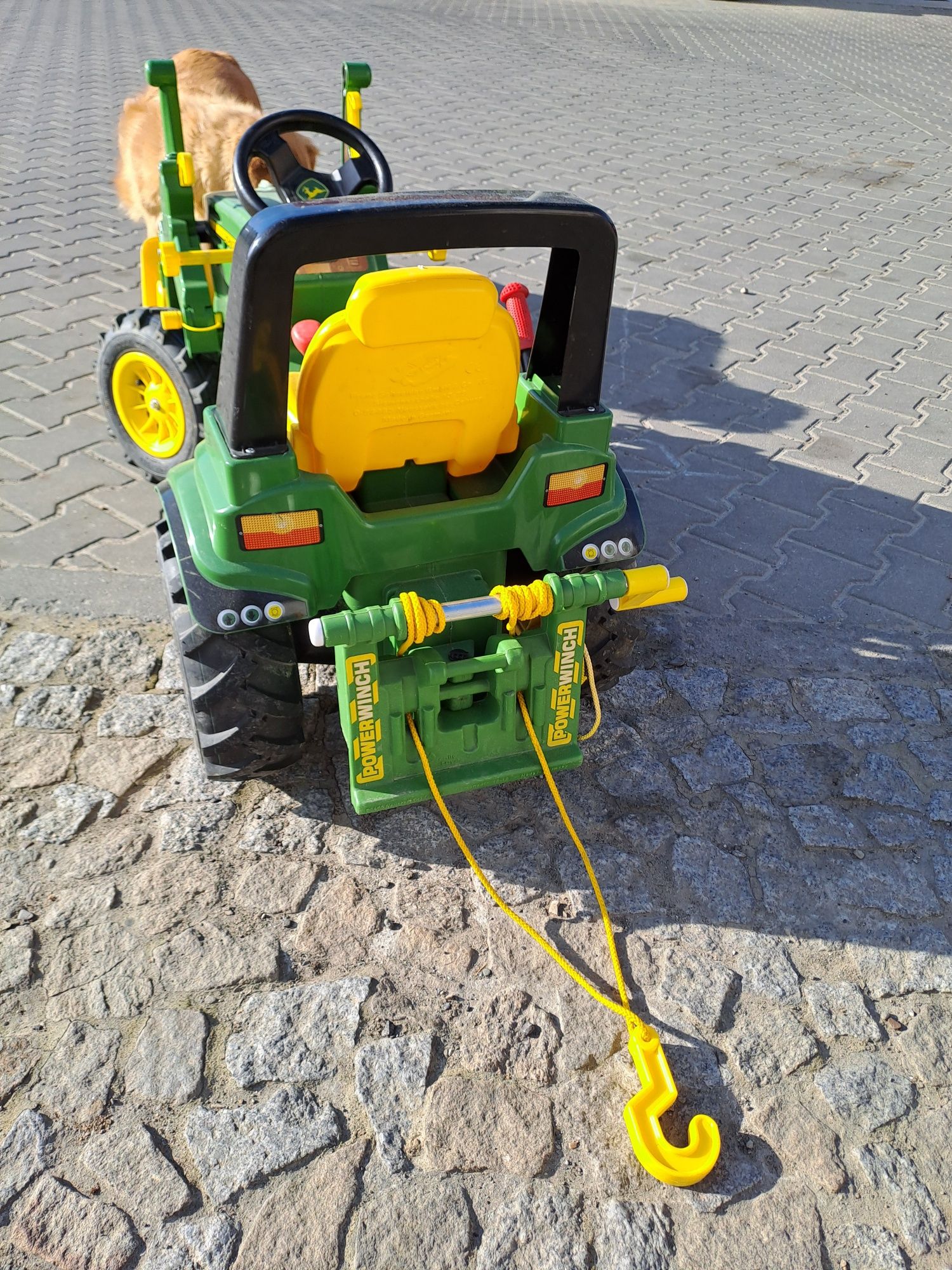 Traktorek John deere traktor na pedały pompowane koła z przyczepką