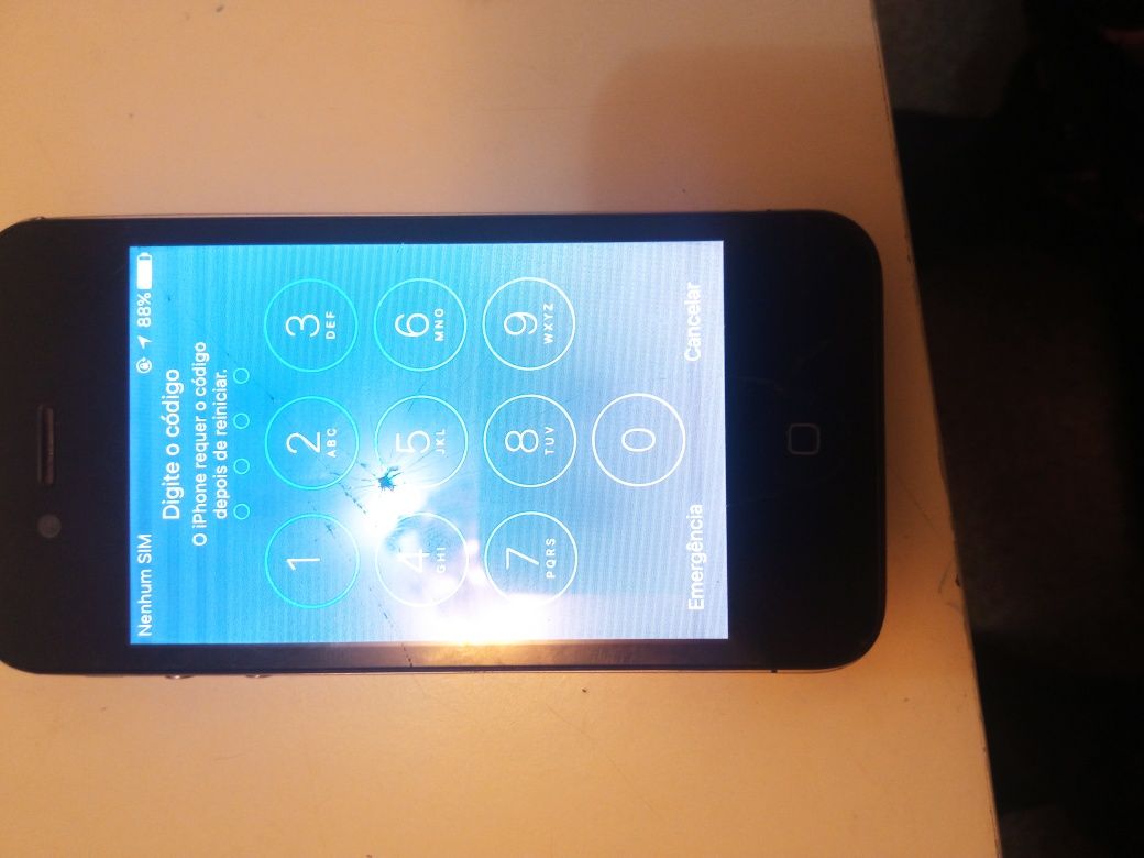 iPhone 4 para peças