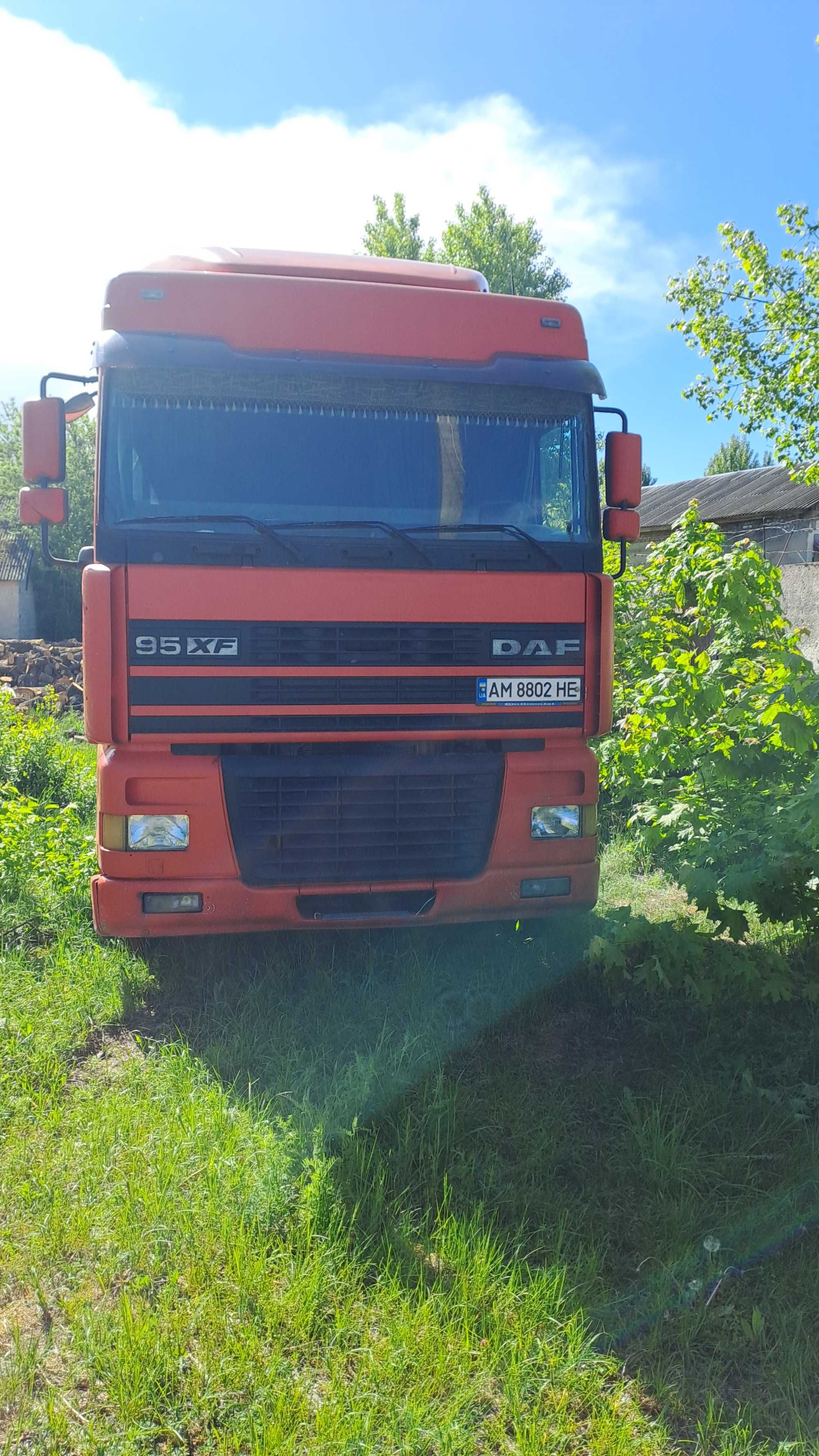 Тягач DAF XF 95 380