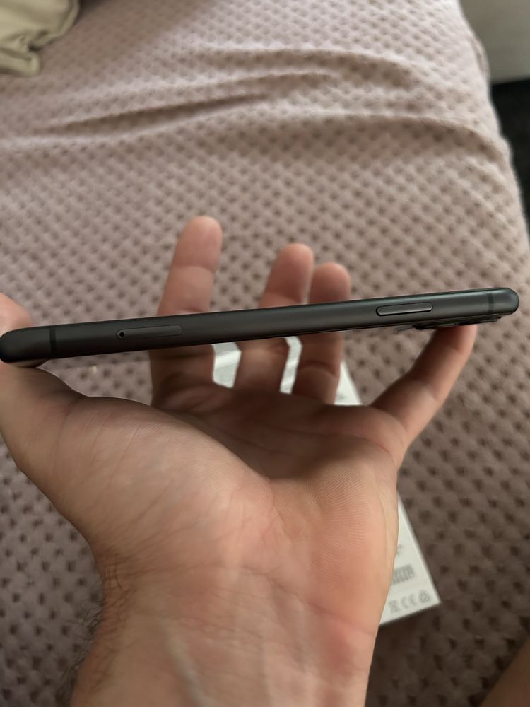 Iphone 11, black, 64 GB