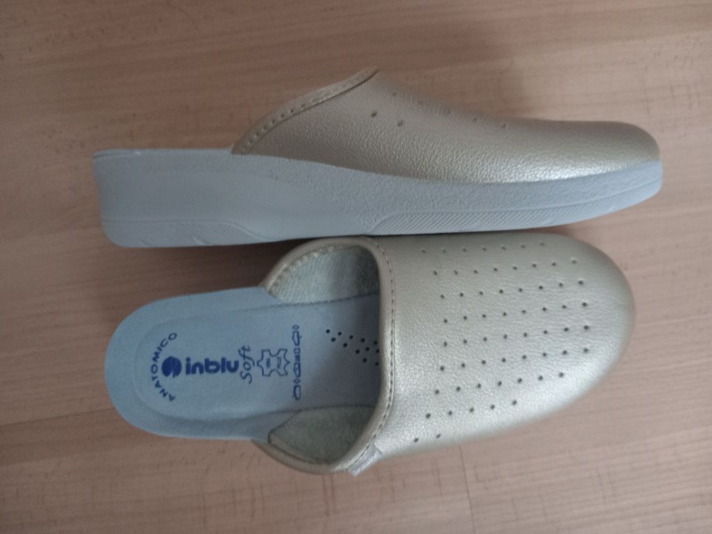 Klapki Inblu sanitarne złote