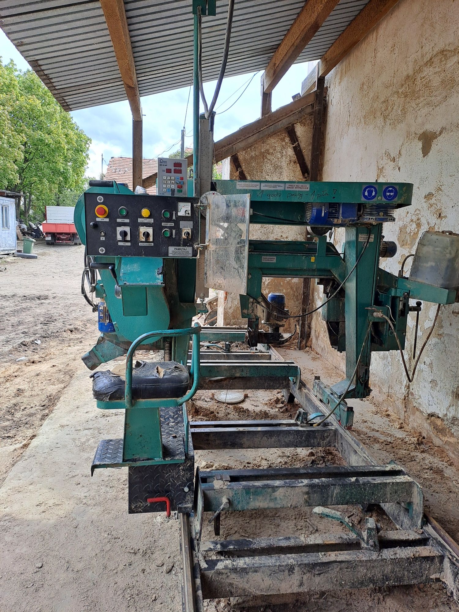 Trak pilarka taśmowa Drozdowski TTM 1100