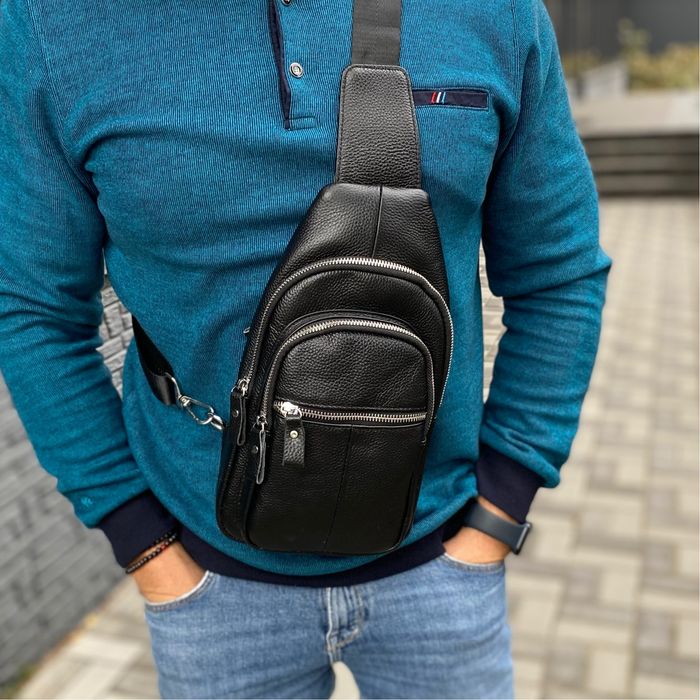 Чоловіча шкіряна нагрудна сумка слінг через плече