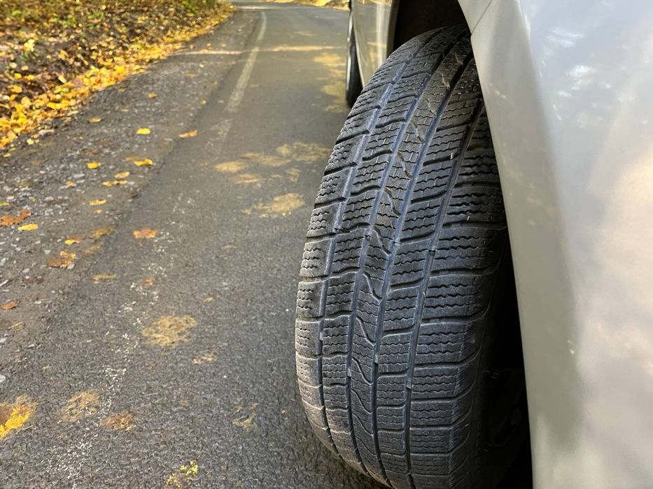 Renault zoe 41kwh 2017р запас ходу 300км