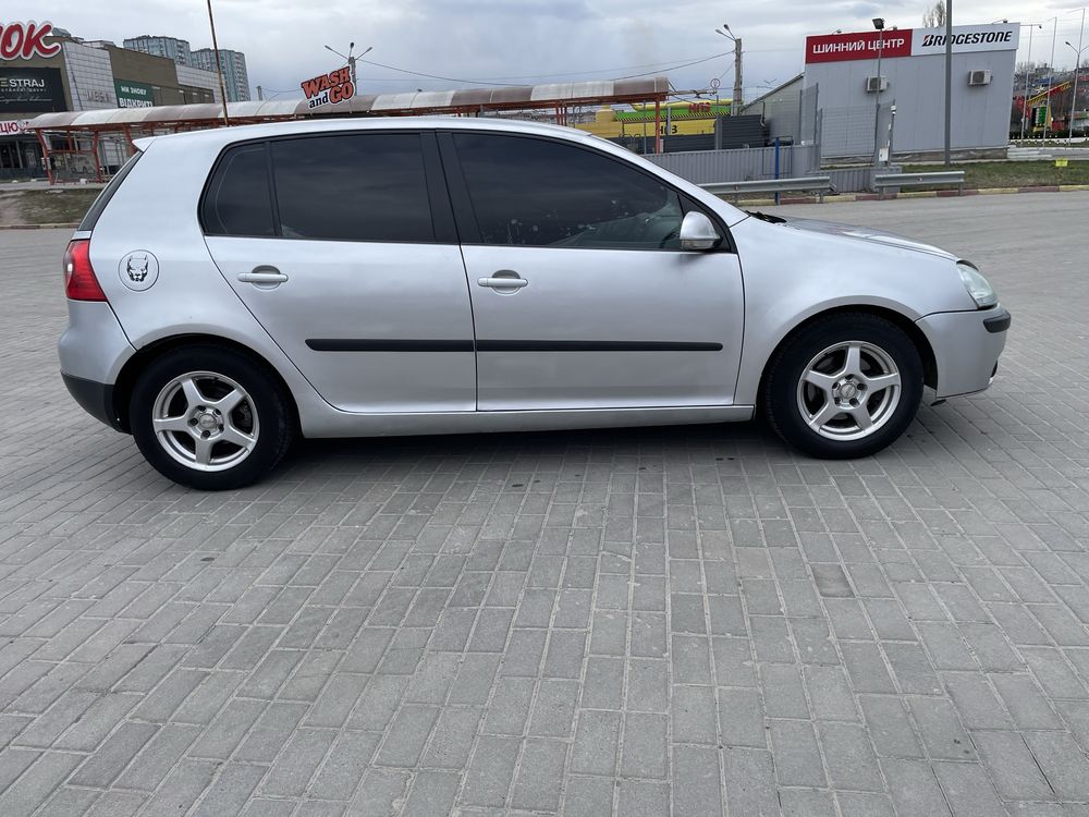 Golf 5 2006 бензин 1.4