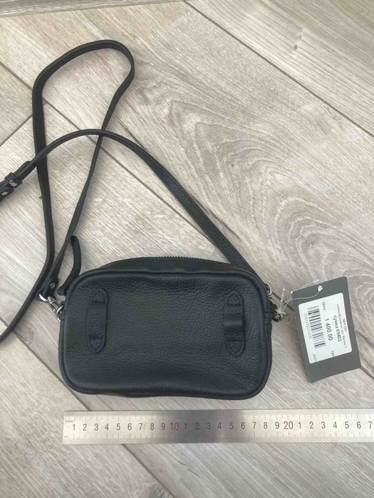 Шкіряна чорна сумочка