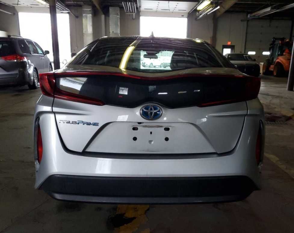 Кришка багажника TOYOTA PRIUS XW50 ляда пята дверь шрот розборка