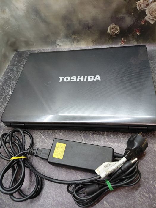 Ноутбук Toshiba satellite L300-2C3