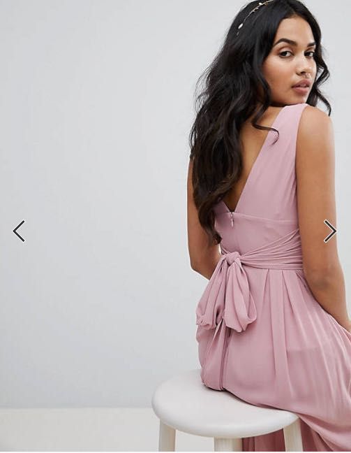 Рожева сукня TFNC від Asos