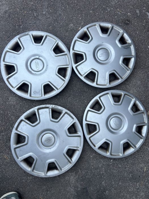 Продам комплект оригінальних ковпаків Ford r15 з Німеччини