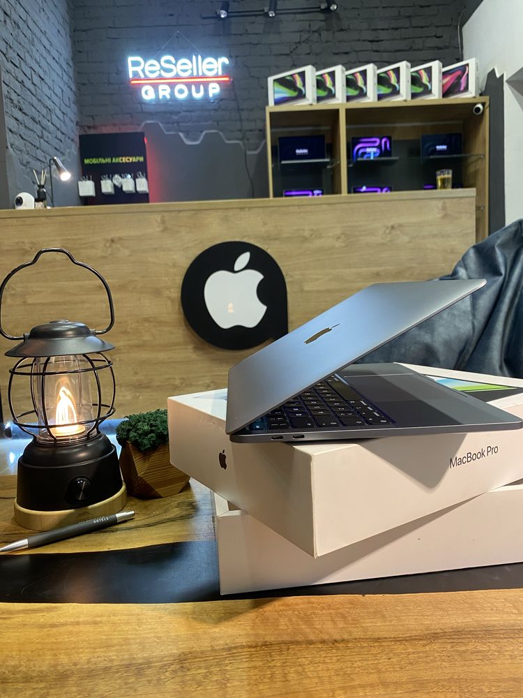 Ноутбук MacBook Pro 13" M2 8/512GB/8CPU/10GPU Space Gray (MNEJ3) 2022