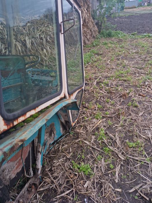 Кабіна до трактора  юмз