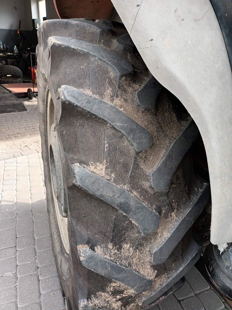 2x opona trelleborg 420/70r30