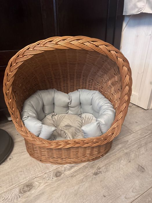 Kosz wiklinowy z legowiskiem dla kota/psa