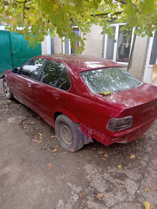 Продам машину полностью или по запчастям