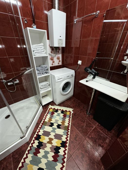 Подобова оренда в центрі. Без відключення світла