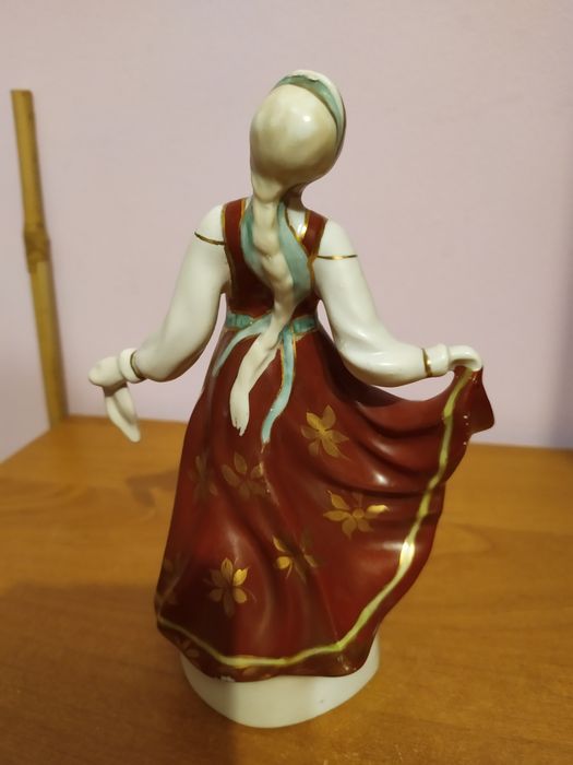 Статуэтка Плясунья