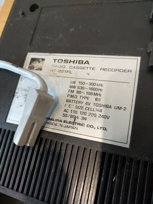 Раритетный магнитофон Toshiba RT-221FL