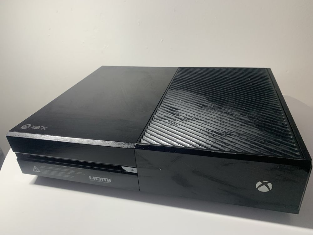 Xbox One + Kineckt + Gry