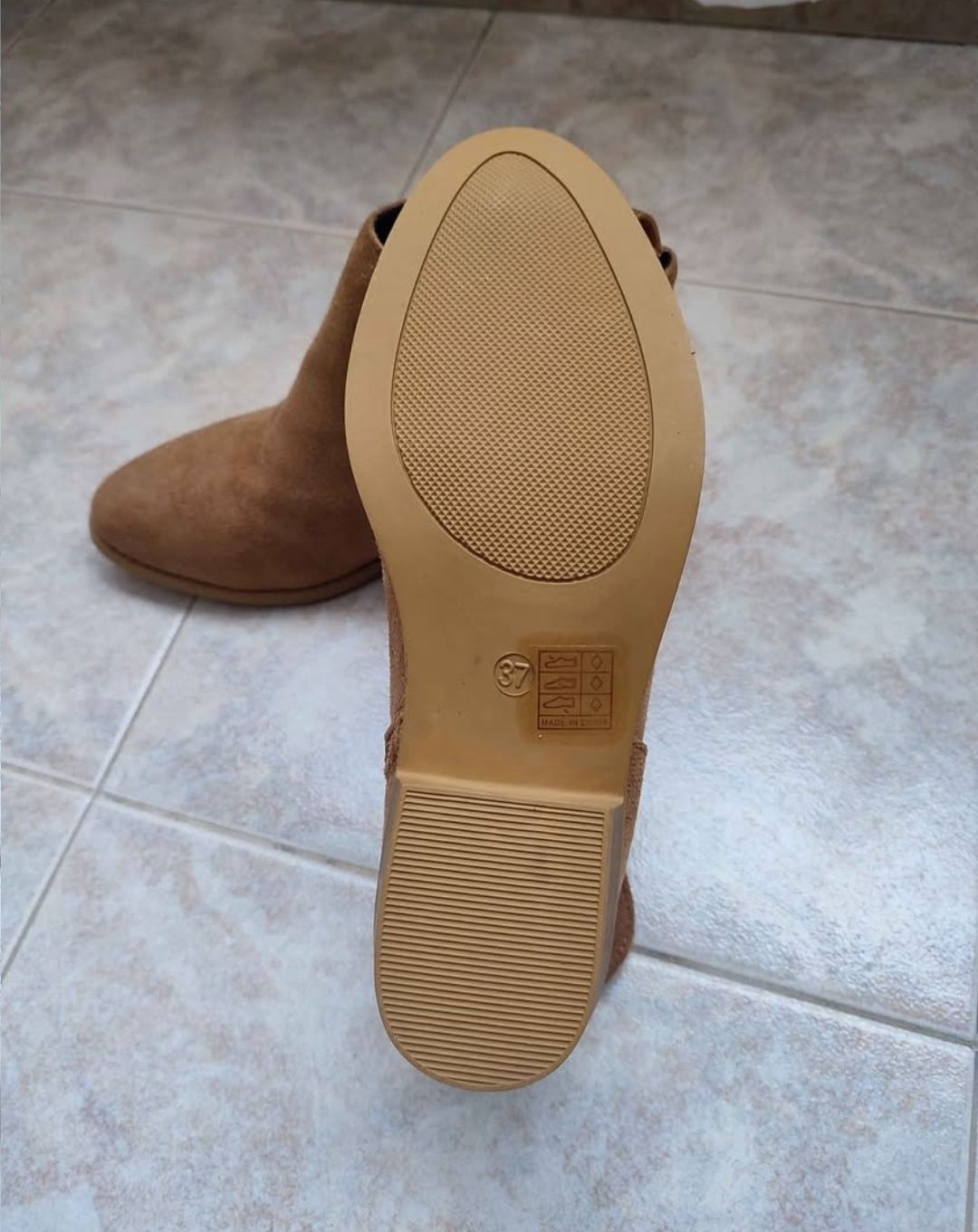 Botas curtas elegantes