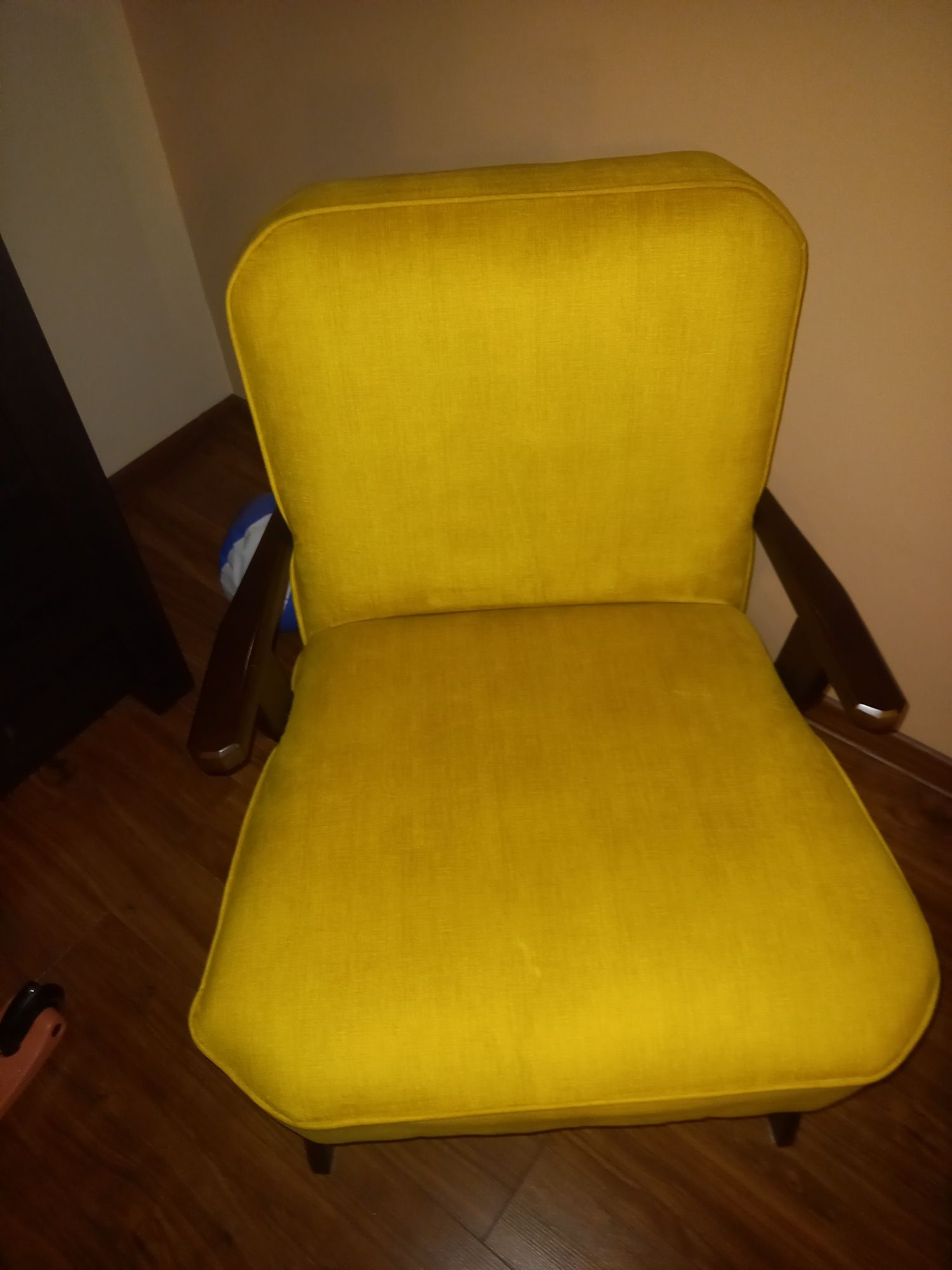 Fotel PRL odrestaurowany