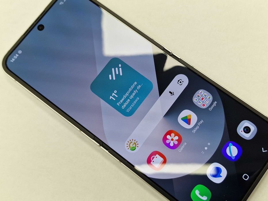 Samsung Galaxy Z Flip6 12GB/ 256GB/ White/ Grade A + ładowarka