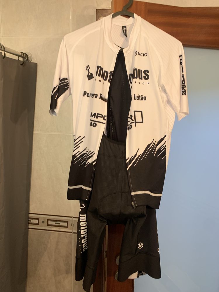 Equipamento Ciclismo Pacto