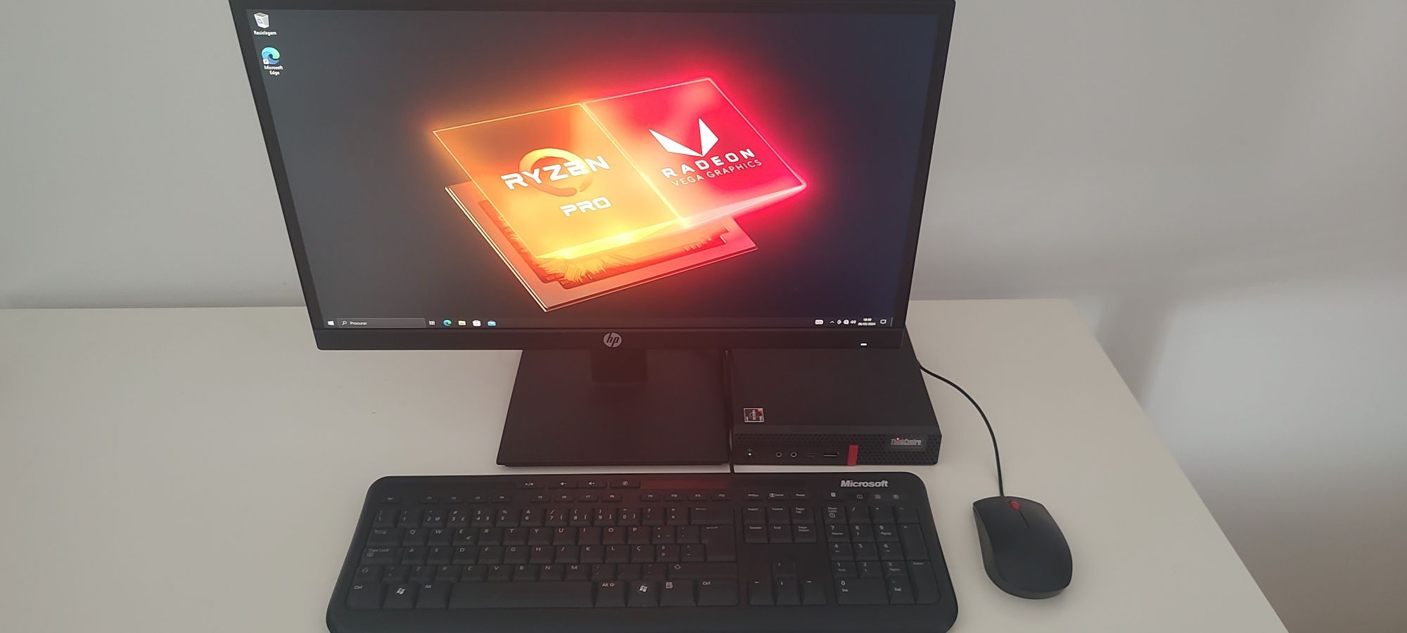 Lenovo M75q ( Ryzen5-3ºGen, 16GB DDR4, NVMe 512GB, Radeon Vega 11)