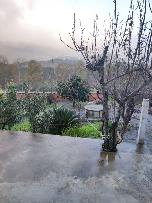 Vendo espaço rústico com casa remodelada a 10 minutos de carro a Vila