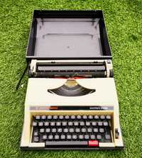 Máquina escrever antiga creme