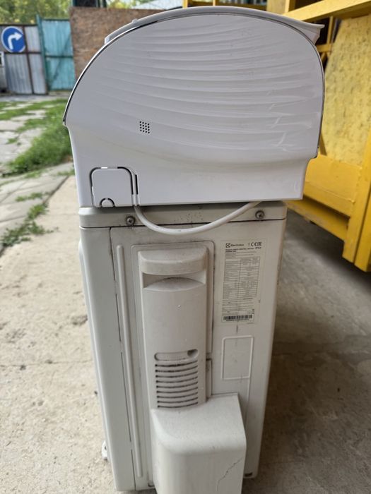 Кондиціонер б/у Electrolux EACS-12HF/N3_18Y кондиционер