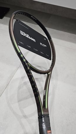 Rakieta tenisowa Wilson Blade 98 v8.0 305g/L1