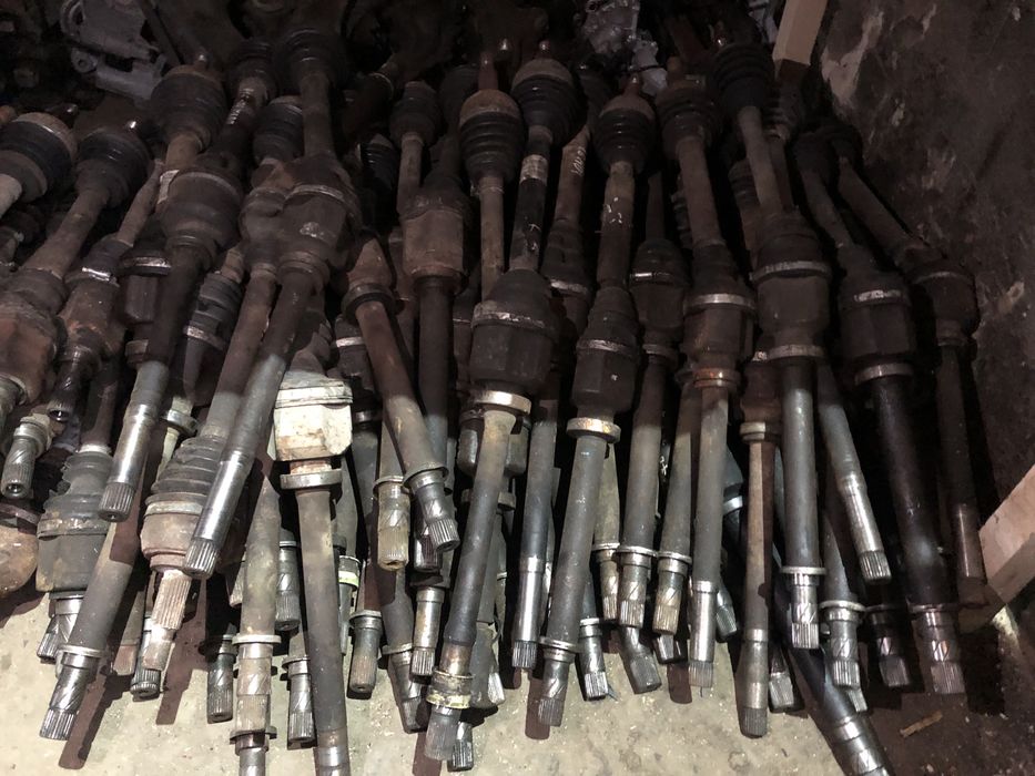 Піввісь привід renault scenic megane citroen c4 полуось цітроен кулак