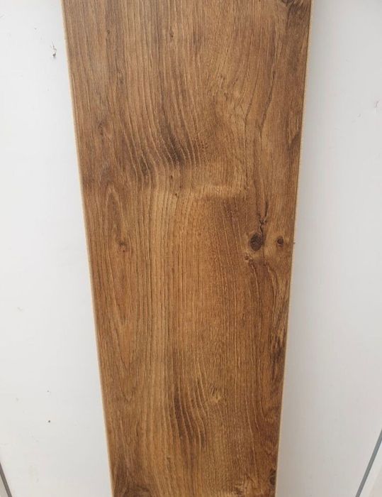 Ламінат Дуб Ельстра. Новий