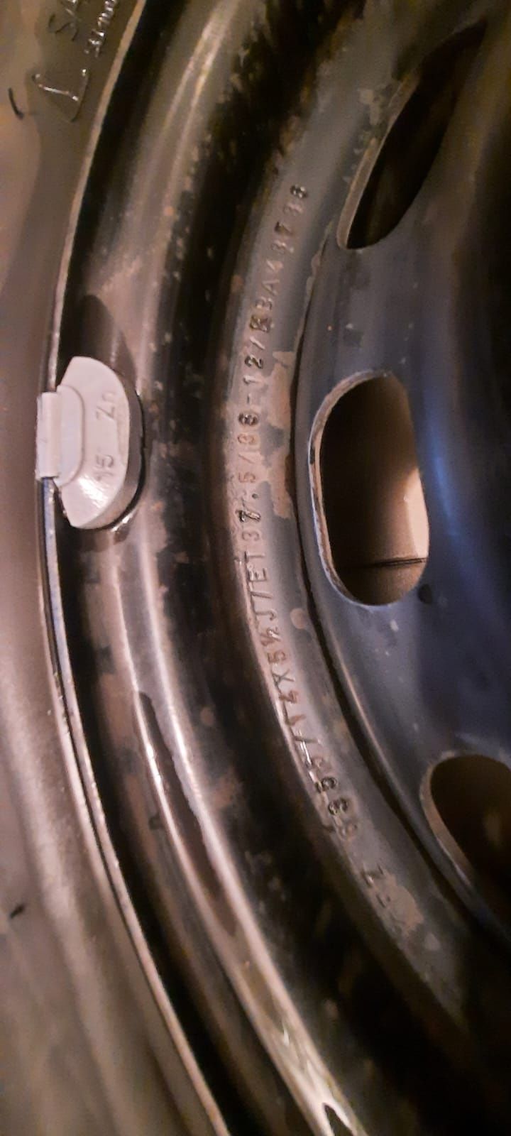 Металеві диски Форд 14 ,4 отвори в гарному стані