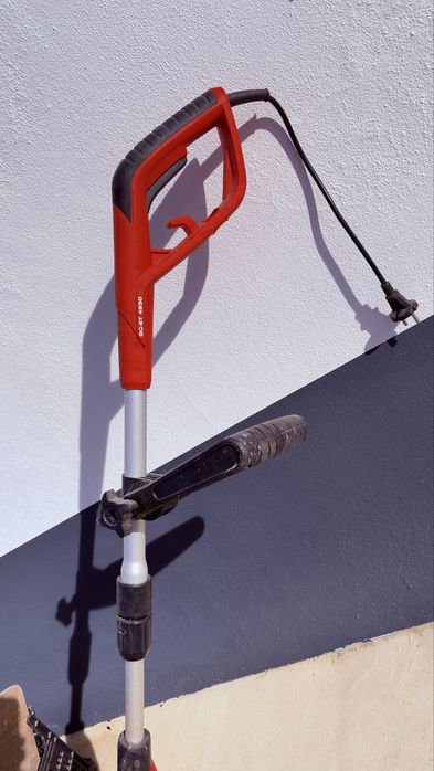 Maquina cortar relva