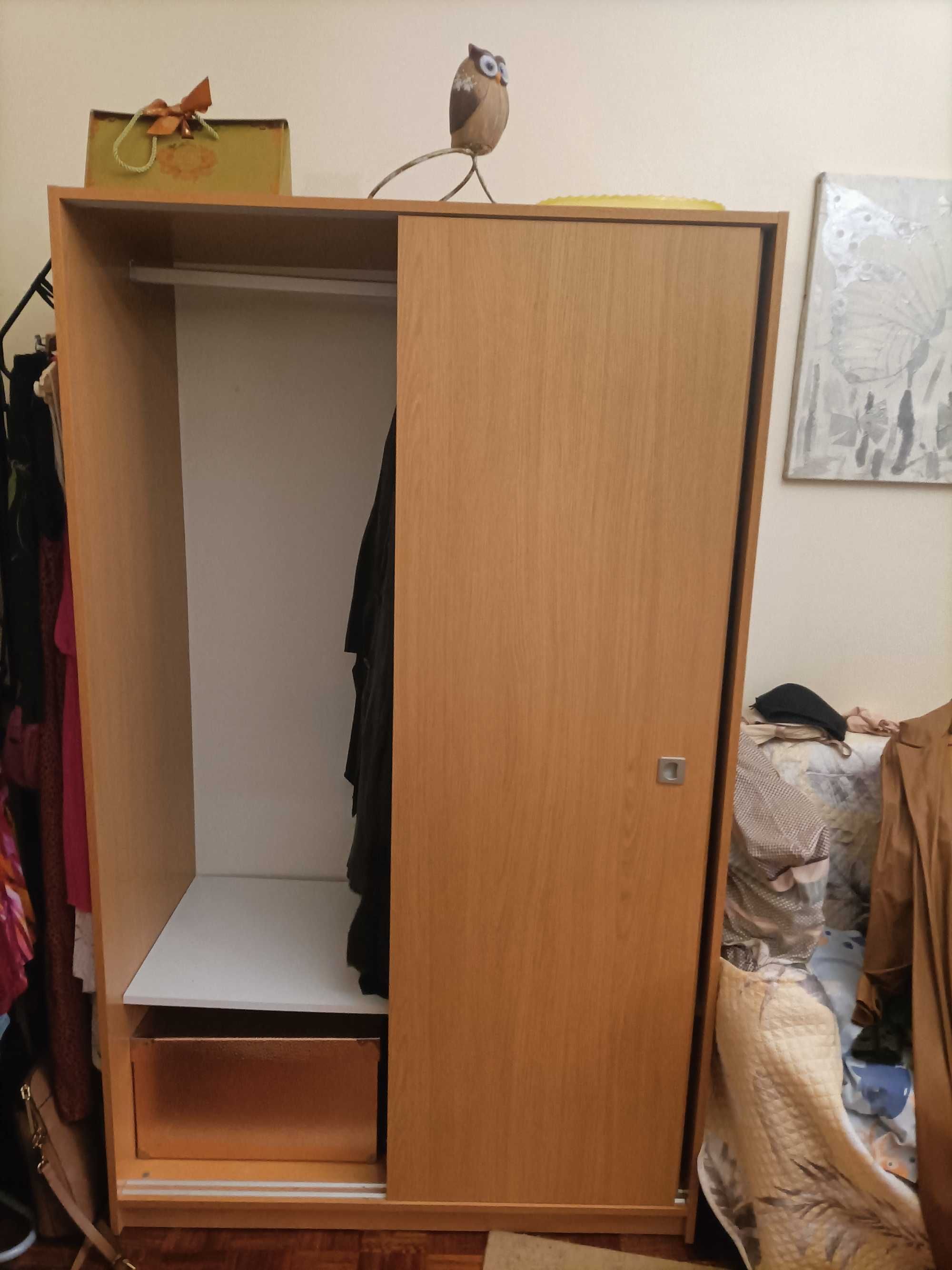 Vendo Guarda Roupa impecável semi novo!
